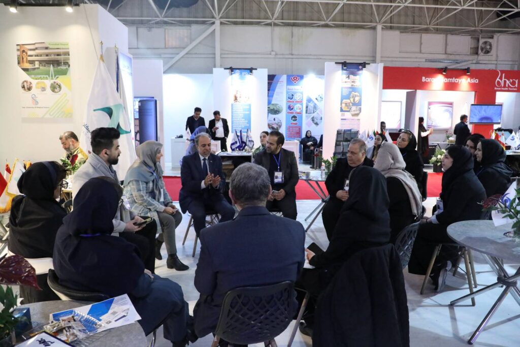 حضور بیمارستان در هجدهمین نمایشگاه گردشگری سلامت 6 6L6A0151